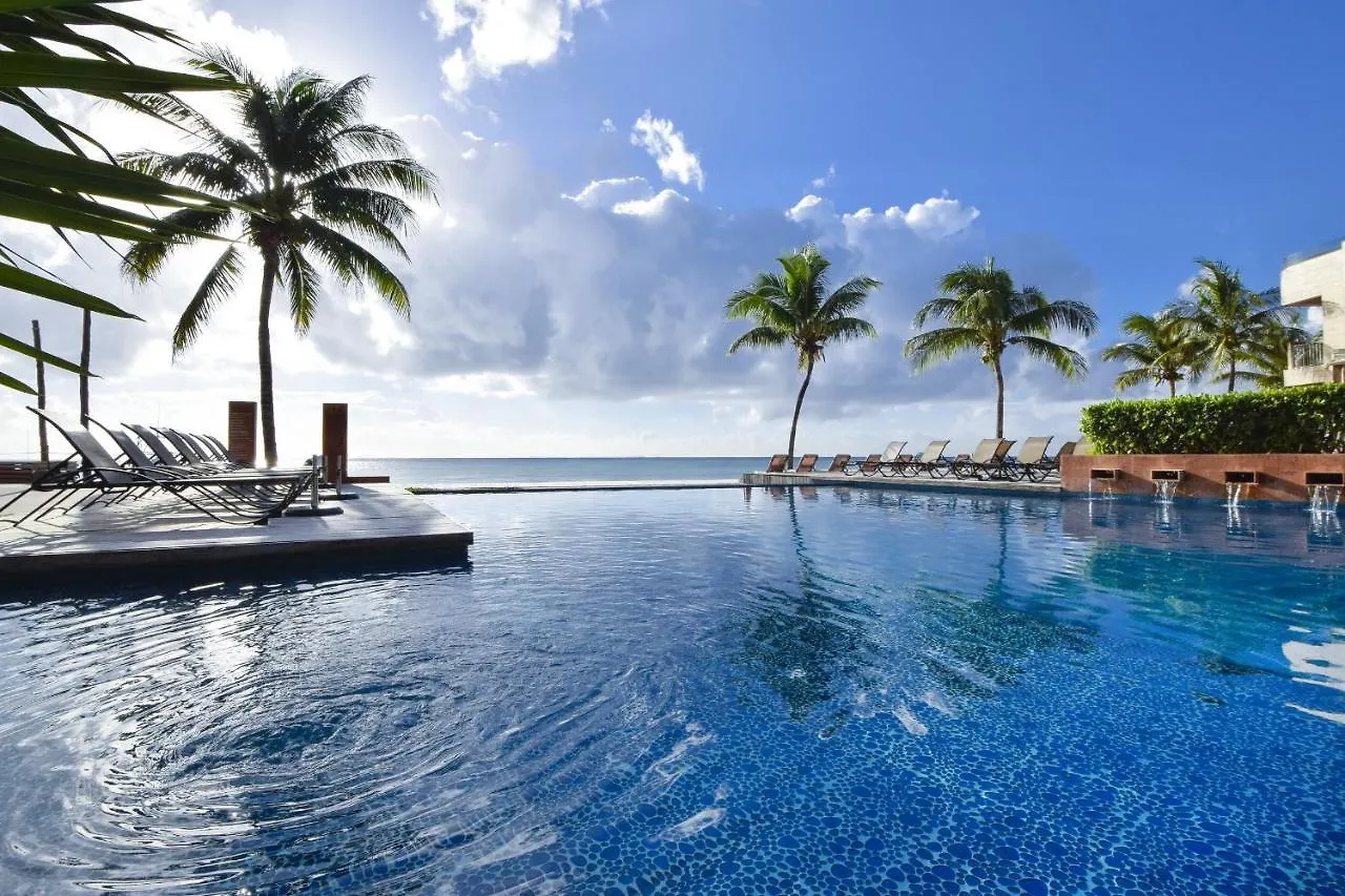 One Of Our Most Popular And Luxurious El Faro Condos Coral 303 Playa del Carmen Meksika