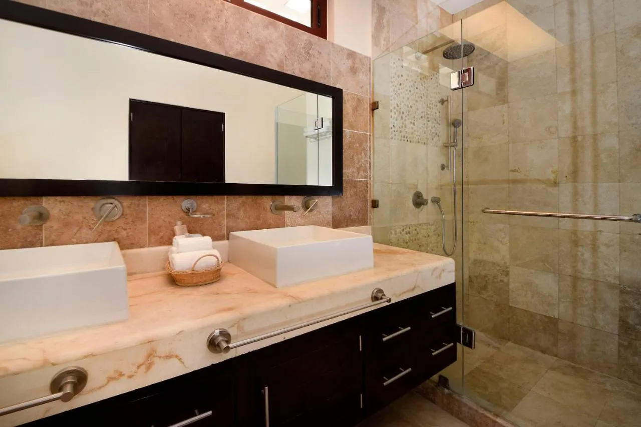 One Of Our Most Popular And Luxurious El Faro Condos Coral 303 Playa del Carmen Meksika